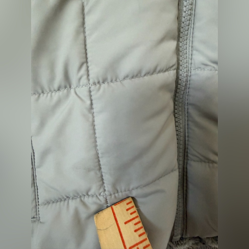 Abercrombie Kids Girls Puffer Jacket Size 7/8 Gray –Water-Resistant – Pre-Owned - Picture 12 of 16